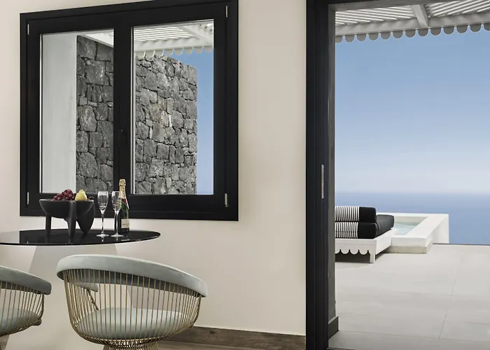 Cresanto Luxury Suites