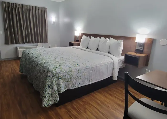 Hometowne Studios By Red Roof Egg Harbor-Atlantic City Airport