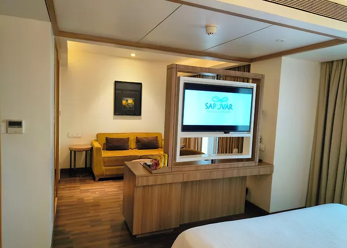 Royal Hometel Suites