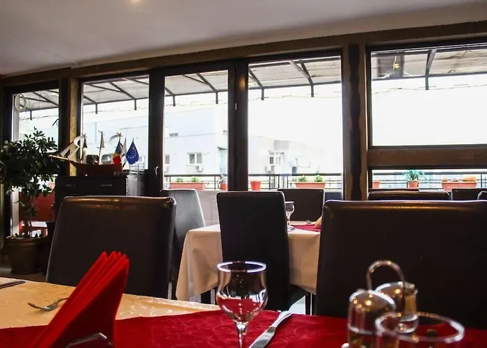 Hotel Razvan