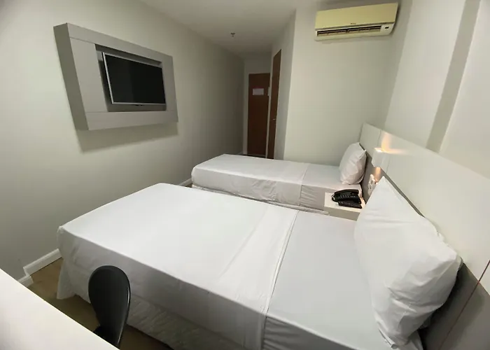 Bristol Easy Hotel - Rio Bonito
