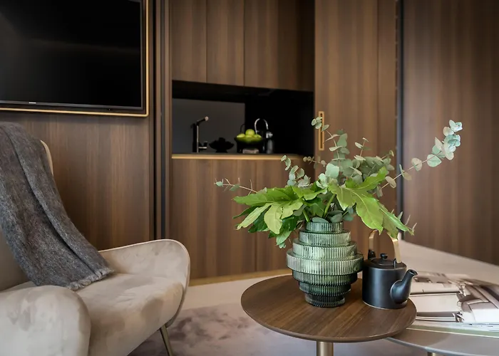 We Me Suite Hotel