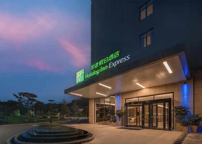 Holiday Inn Express Jingdezhen Ancient Town By Ihg