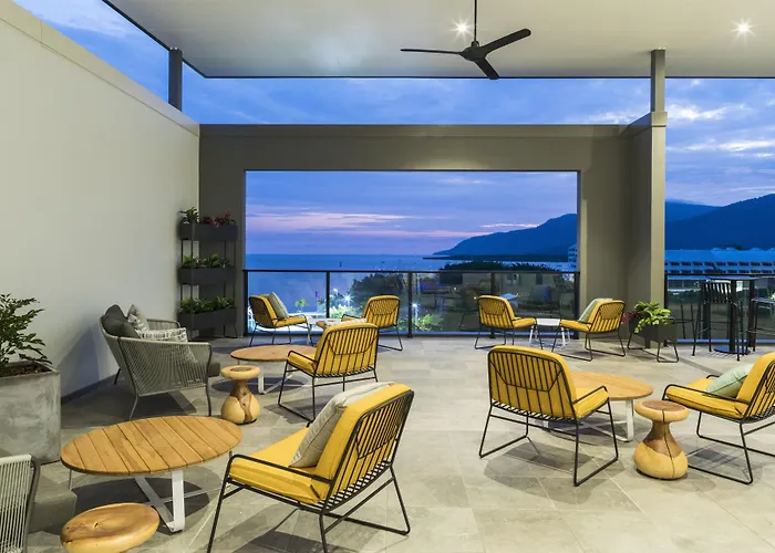Oaks Cairns Hotel