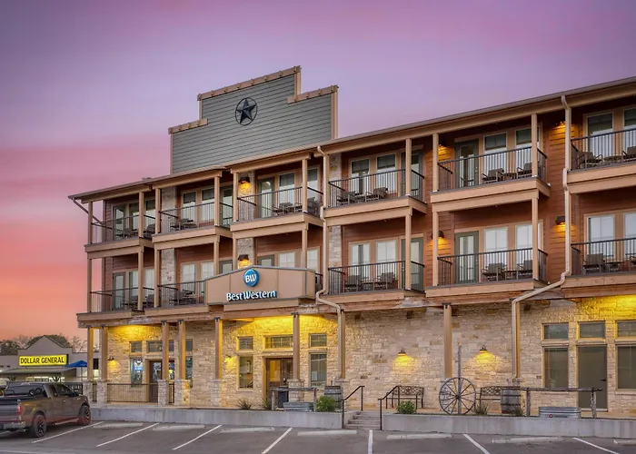 Best Western Bandera Suites & Saloon