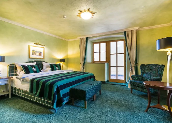 Schlosshotel Weyberhöfe