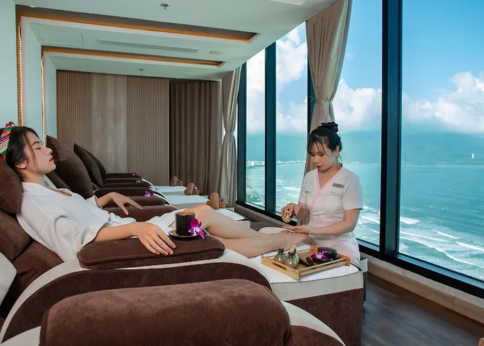 Sala Danang Beach Hotel