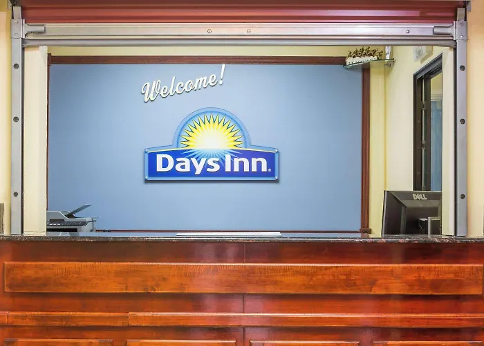 Days Inn By Wyndham Rayne