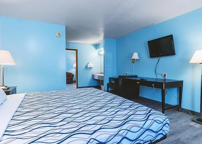 Blue Way Inn & Suites Wellington