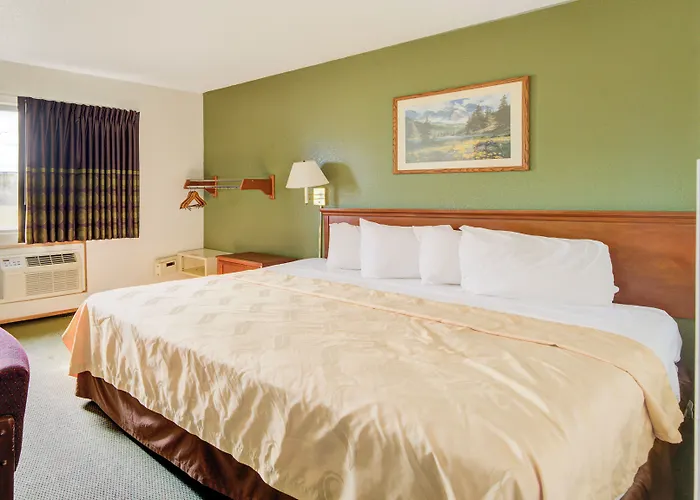 Amerihost Inn & Suites