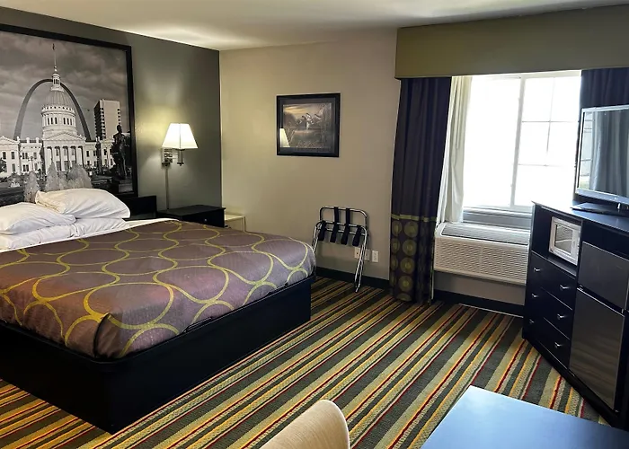 Super 8 By Wyndham Mound City