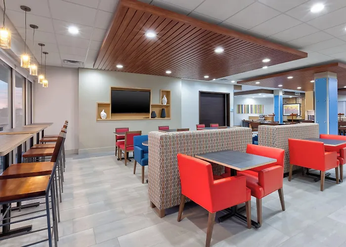 Holiday Inn Express & Suites Wooster By Ihg