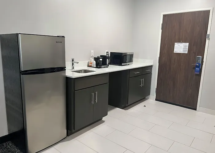 Comfort Suites Greenville Airport