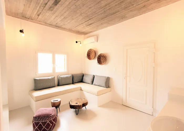 Mesanto Luxury Suites