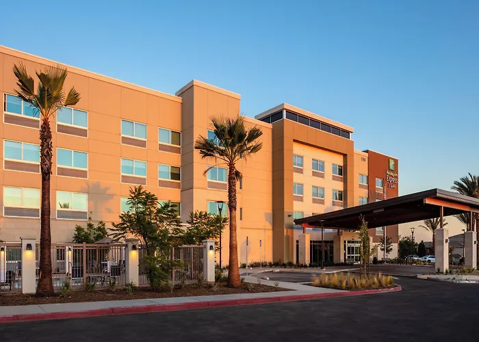 Holiday Inn Express & Suites - Moreno Valley - Riverside By Ihg