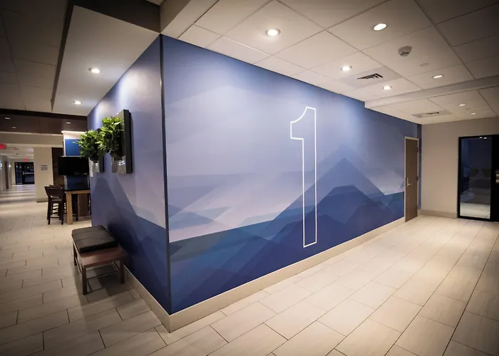 Holiday Inn Express & Suites - Boston South - Randolph By Ihg