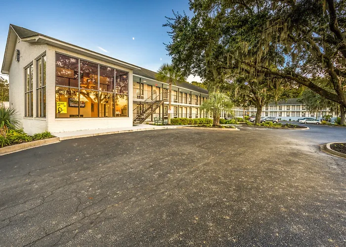 Charleston Creekside Inn