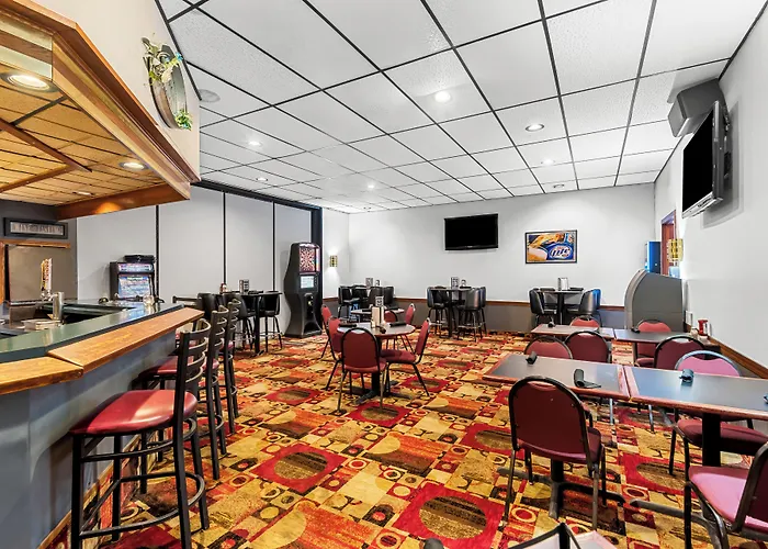 Suburban Studios Fort Dodge