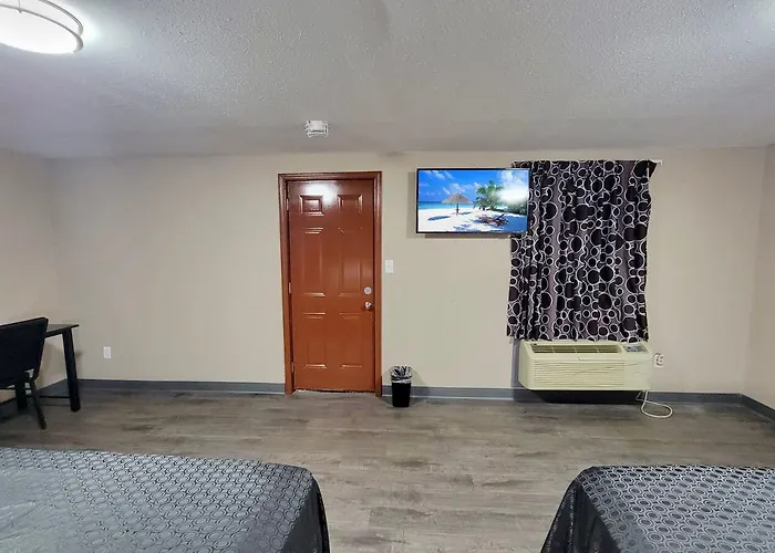 Budget Inn & Suites