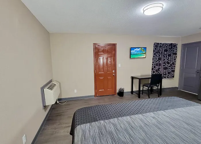 Budget Inn & Suites