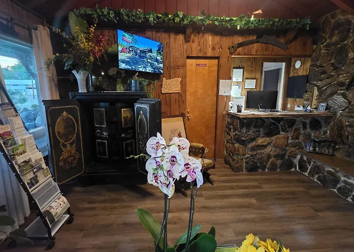 Riverfront Lodging