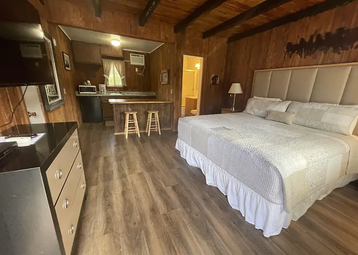 Riverfront Lodging