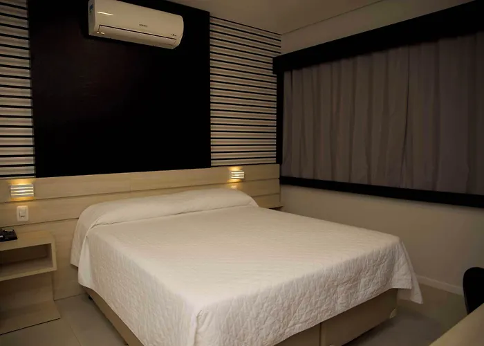 Mogano Express Hotel - Eletroposto