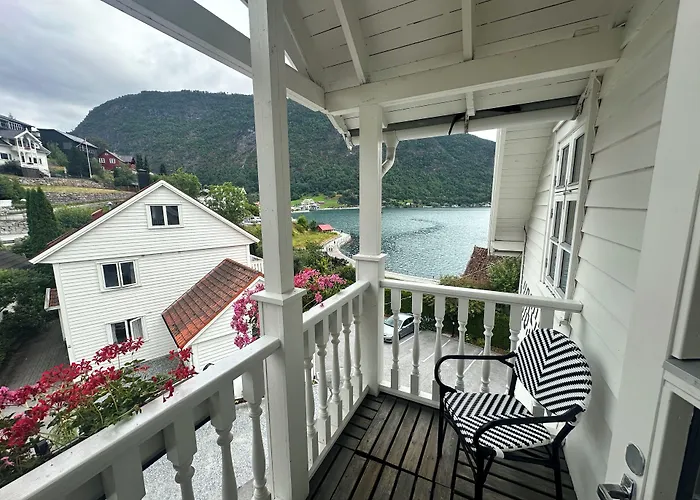 Hofslund Fjord Hotel