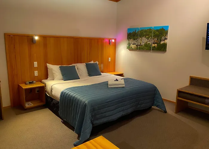 Waitomo Lodge