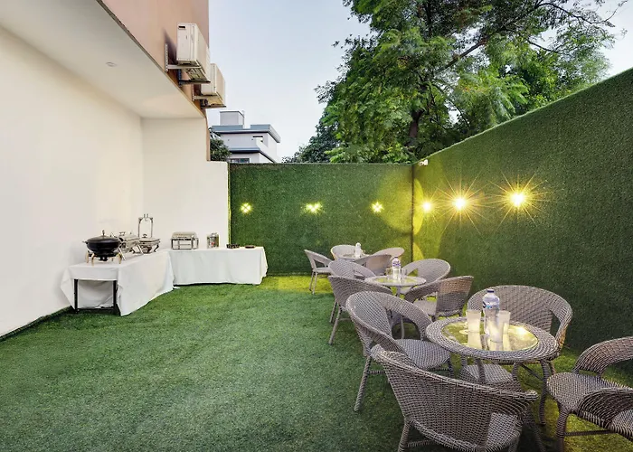 Itsy Hotels Vedansh