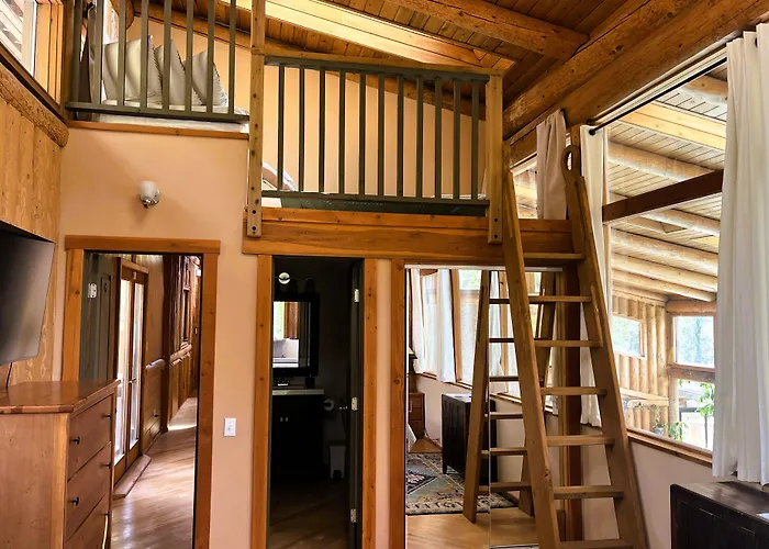 New Denver Lodge