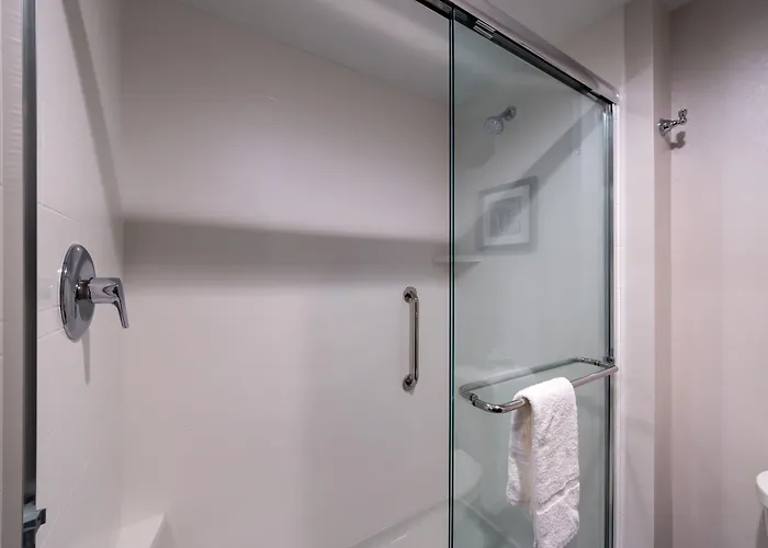 Hampton Inn & Suites Winston-Salem Downtown