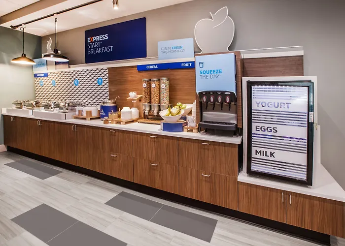 Holiday Inn Express & Suites - Springfield North By Ihg