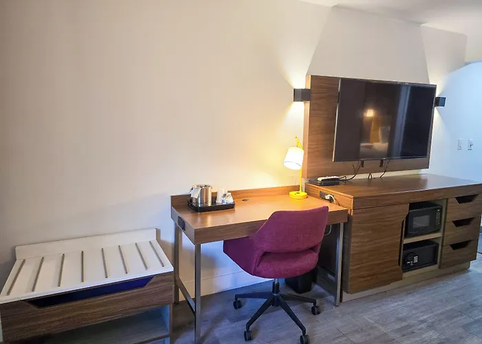 Penn Lodge Hotel & Suites Philadelphia - Bensalem