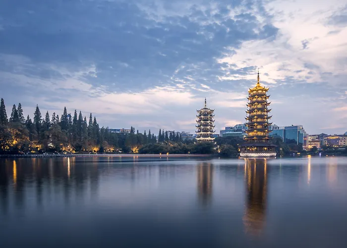 Wing Hotel Guilin - Central Square