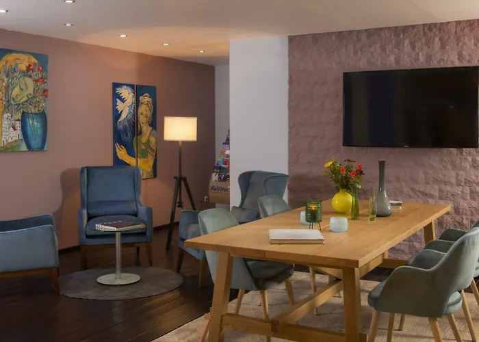 Four Stars By City Hotel