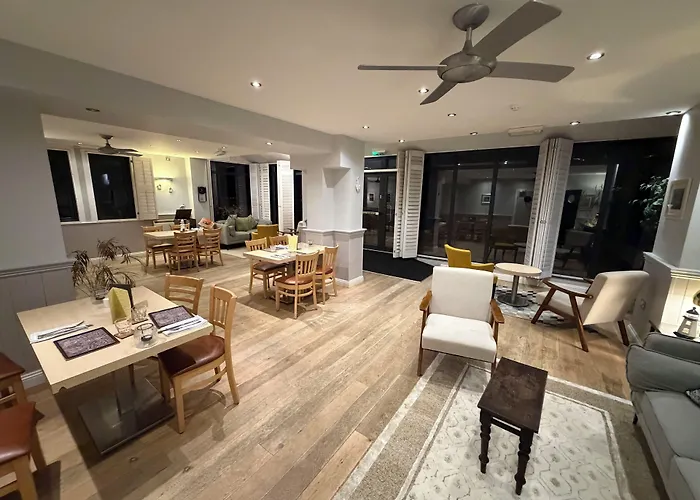 Eype'S Mouth Country Hotel