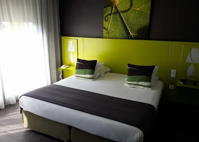 Golf Hotel Colvert - Piscine Exterieure Et Room Service