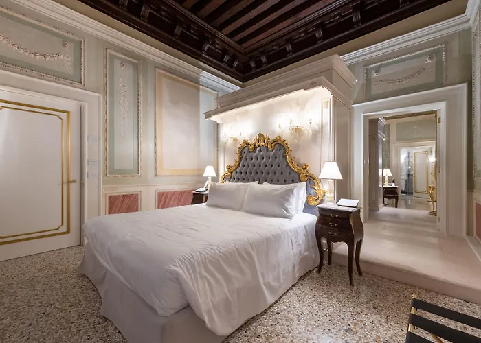 Ca' Bonfadini Historic Experience