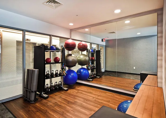 Fairfield Inn & Suites By Marriott Plymouth