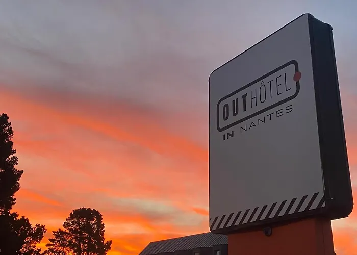 Out Hotel In Nantes-Carquefou