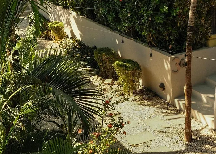 Nautilus Surf & Yoga Villas Santa Teresa