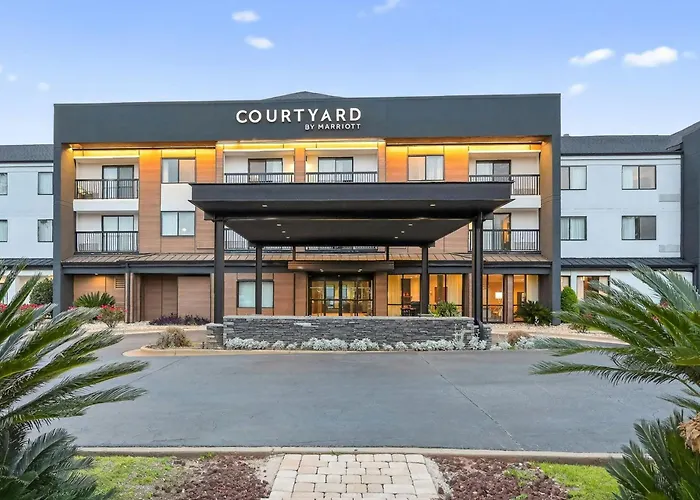 Courtyard By Marriott Albany