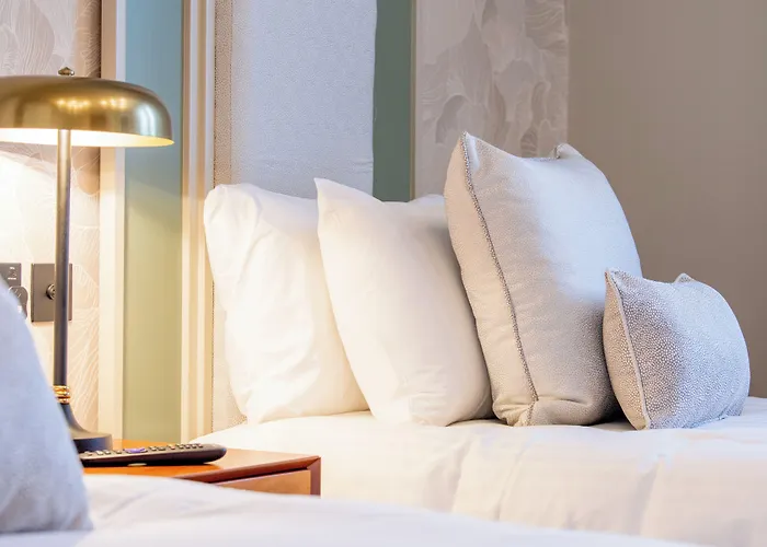 The Carre Arms Hotel & Restaurant