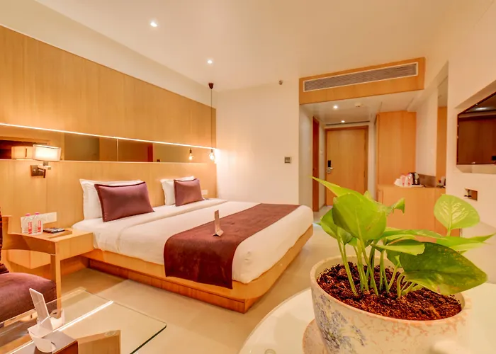 The Ssk Solitaire Hotel & Banquets