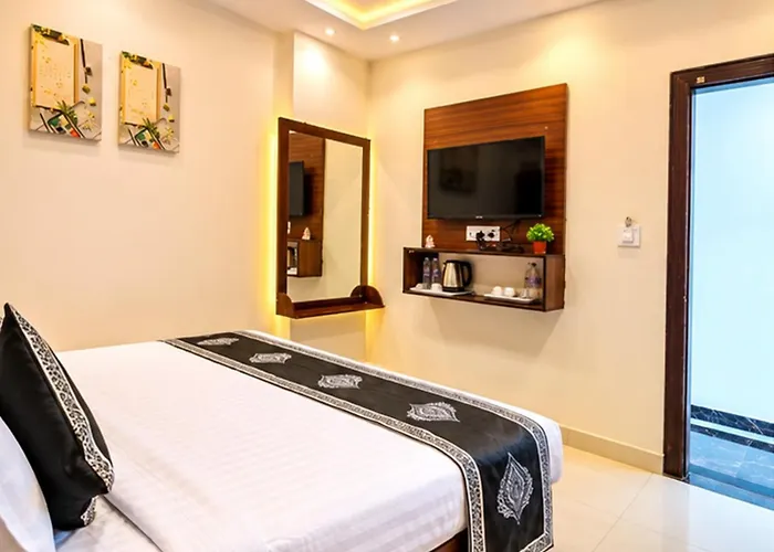 Hotel Oak By Mega Groups