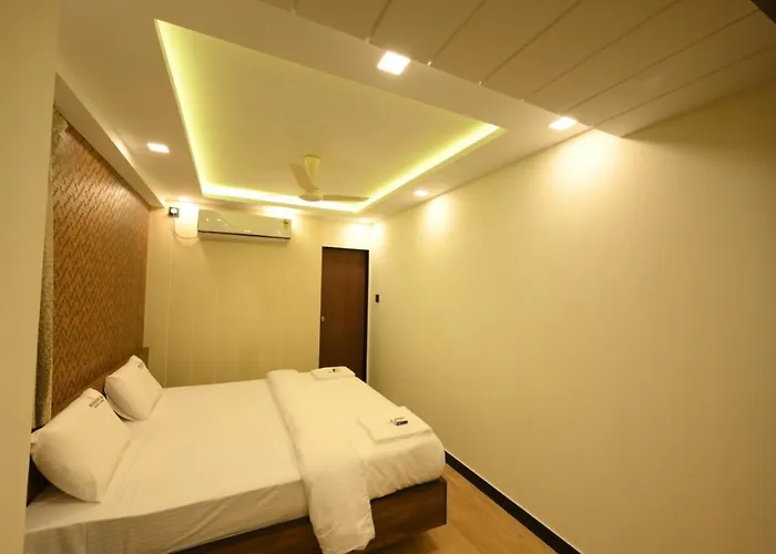 Meenakshi Inn