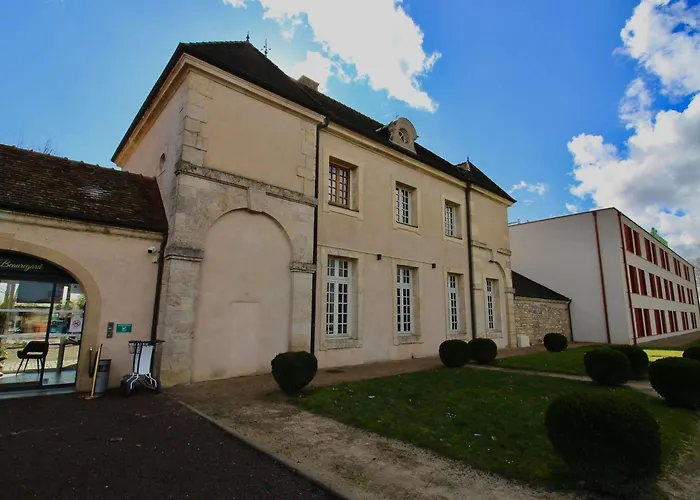 Ibis Styles Dijon Sud Domaine De Beauregard