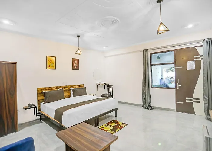 Hotel O Royal View