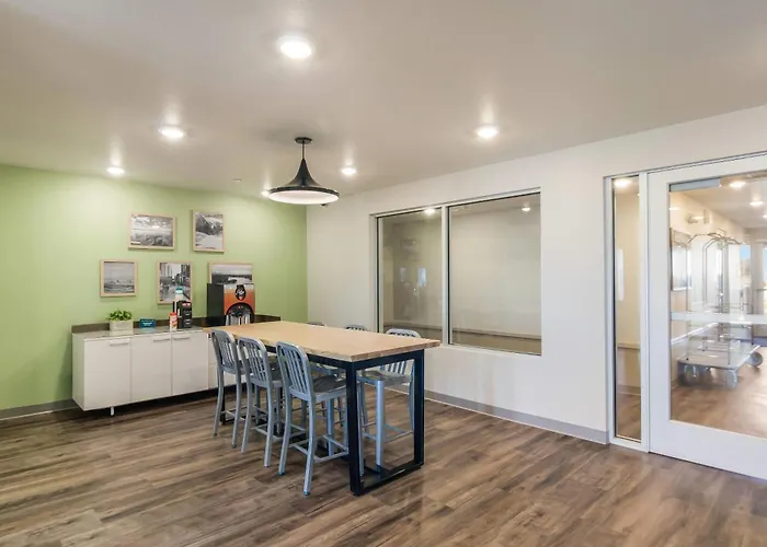 Woodspring Suites Broomfield-Westminster